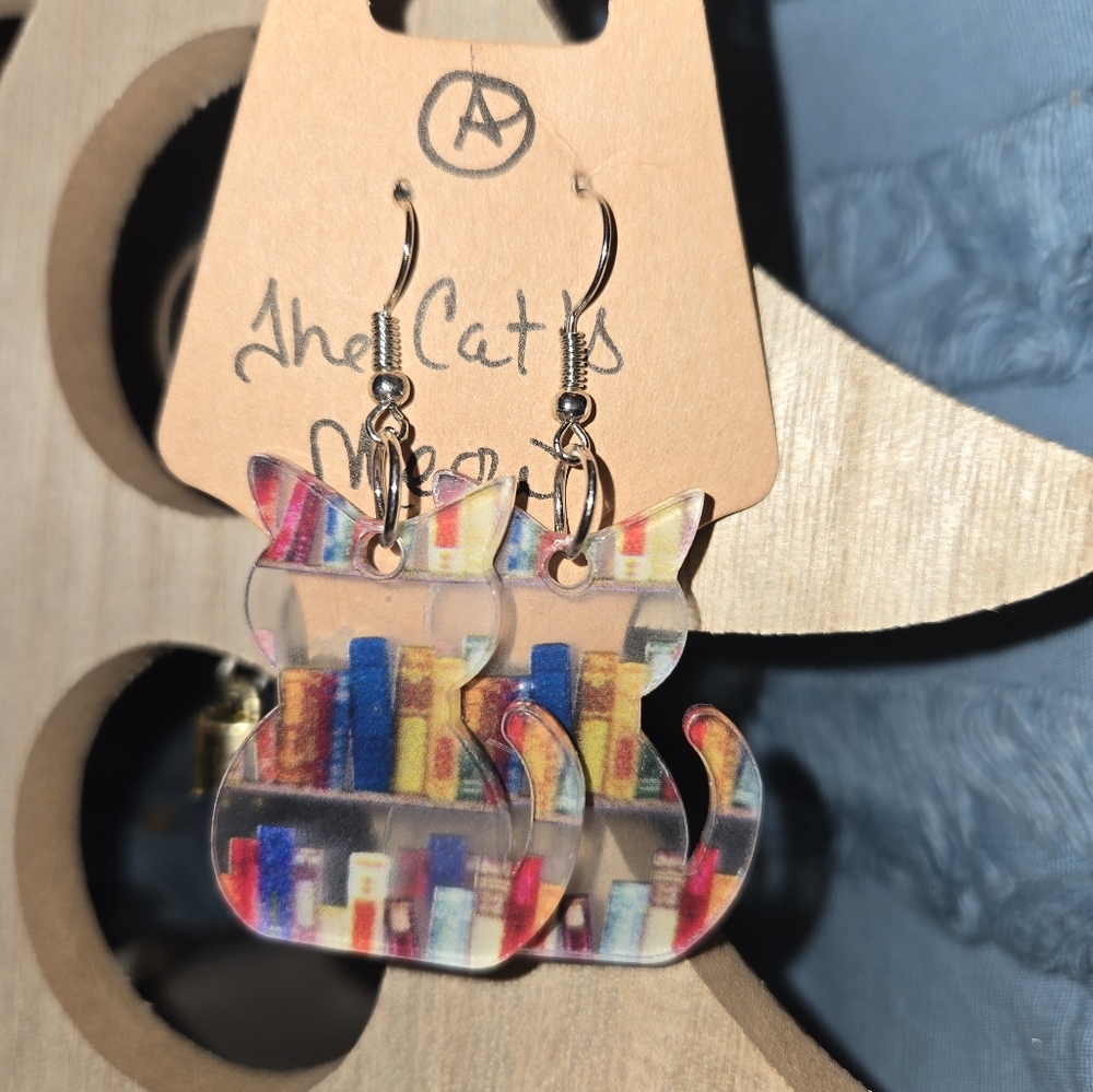 Earing - Picture 10 of 13